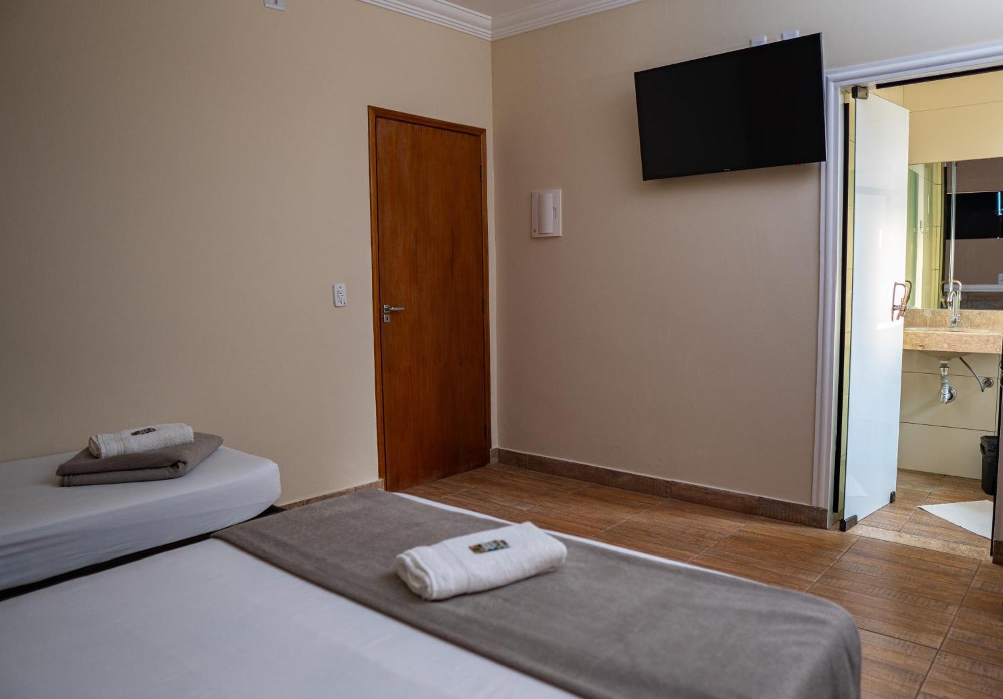 Itaí Hotel Nixon Proximo, Rodoviaria, Prefeitura E A Matriz Central מראה חיצוני תמונה